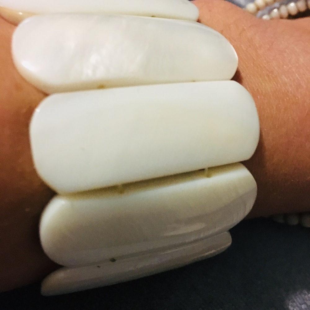 Bracelets - Picture 5 of 7